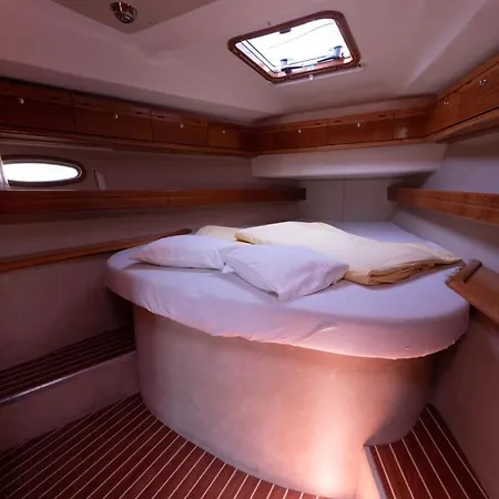 Botel Cassiopeiabed&yachting *