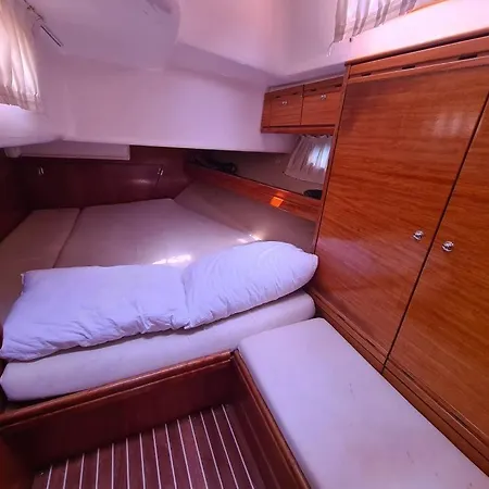 Tekne Cassiopeiabed&yachting Trogir